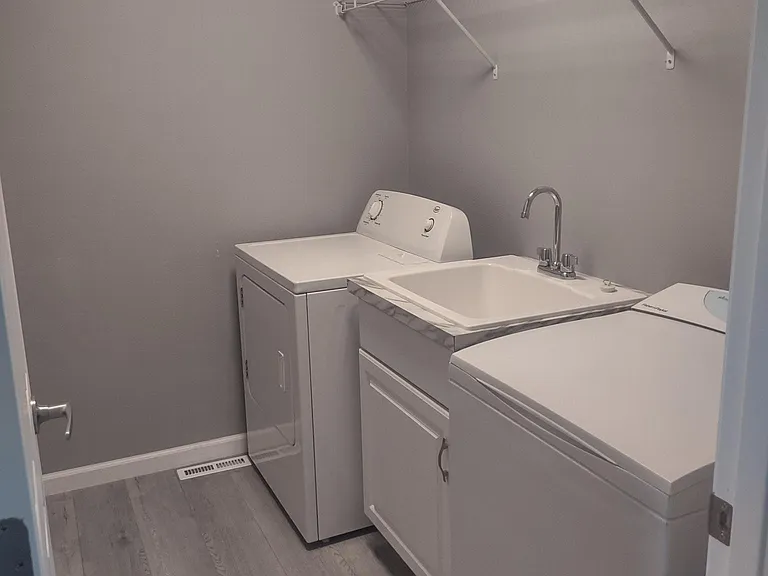 3001 Luverne Ave — Photo 5