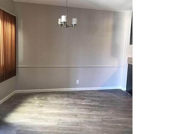 5th image of 4633 August St APT 19