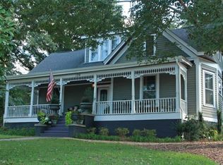 126 Bowden St, Commerce, GA 30529