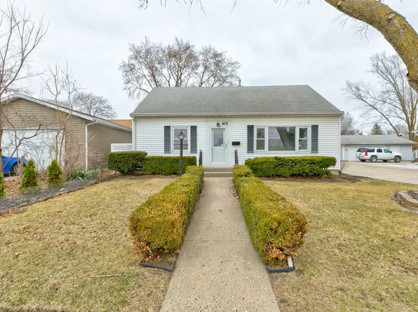 217 13th St, Ames, IA 50010