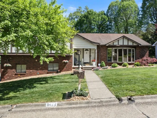 5404 11th Ave, Vienna, WV 26105
