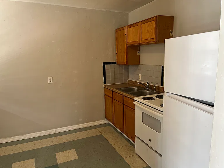 1021 Stonewall St #3 — Photo 6