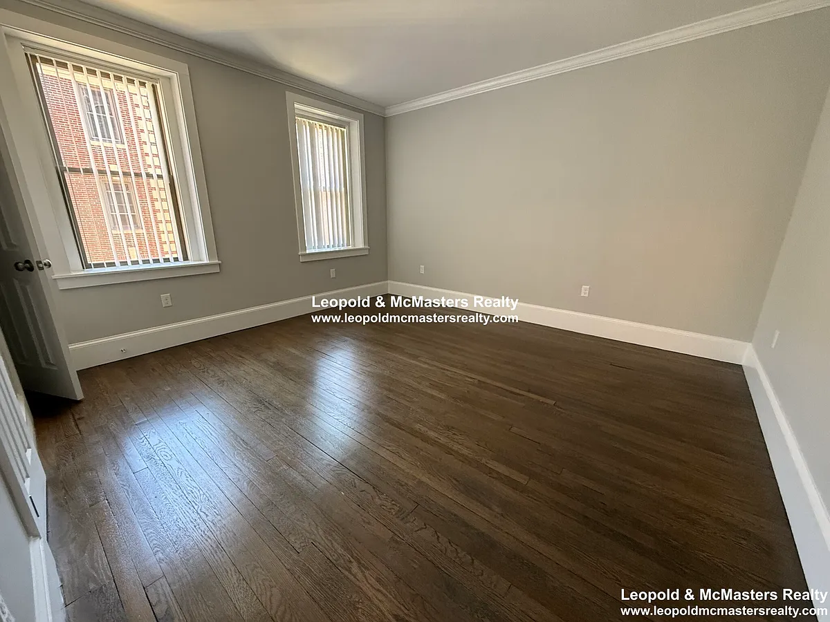 Building Photo - 99 Longwood Ave #1