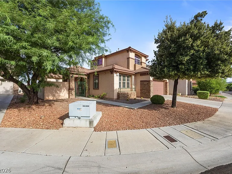 428 Eternity St — Photo 3