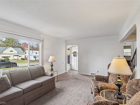 2nd image of 4482 Shirley Dr