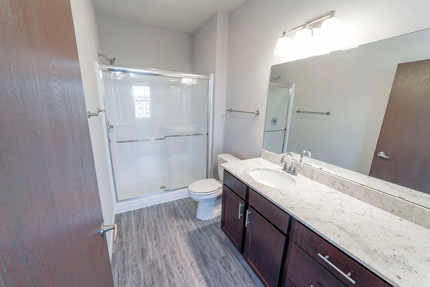Mammoth Springs Apartments & Townhomes — Photo 3