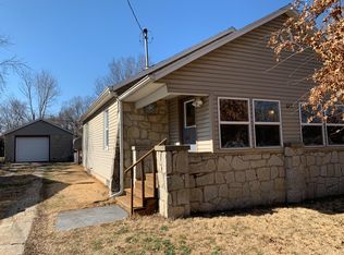 667 S Warren Ave, Springfield, MO 65802