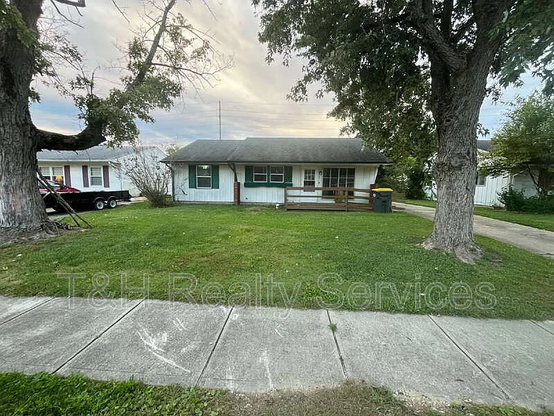 1811 Norwood Way