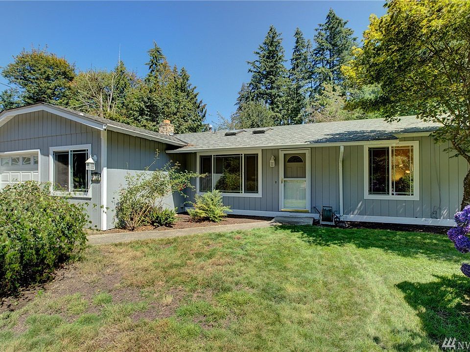 1st image of 828 211th Pl NE