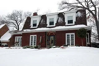 10318 S Fairfield Ave photo 1