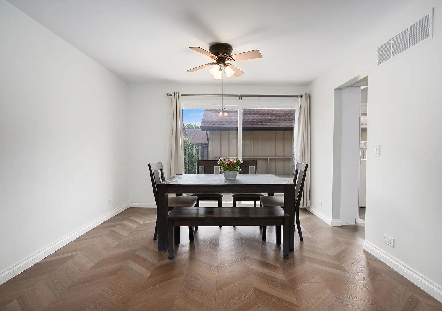 2 bed, 2.5 bath, $2,700 — Photo 4