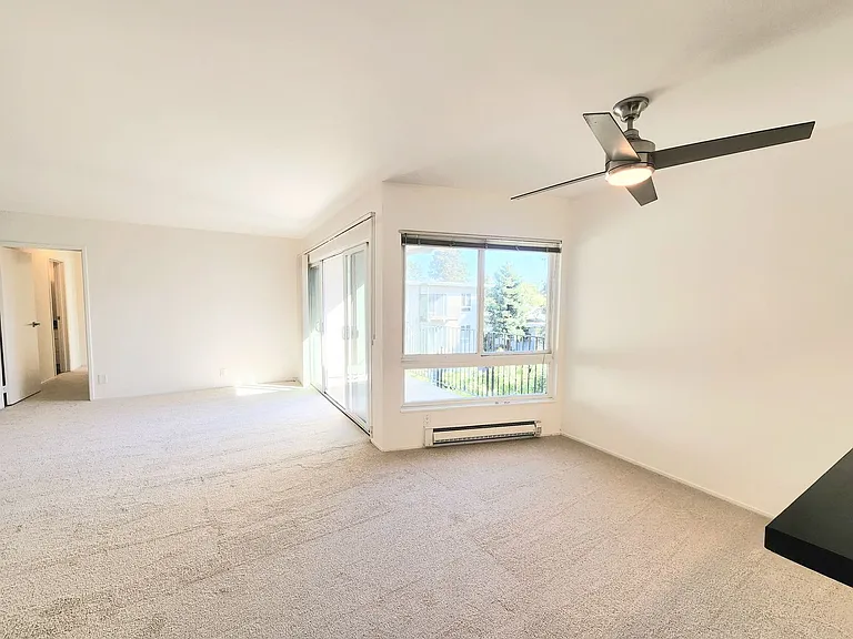 902 Peninsula Ave #405 — Photo 20