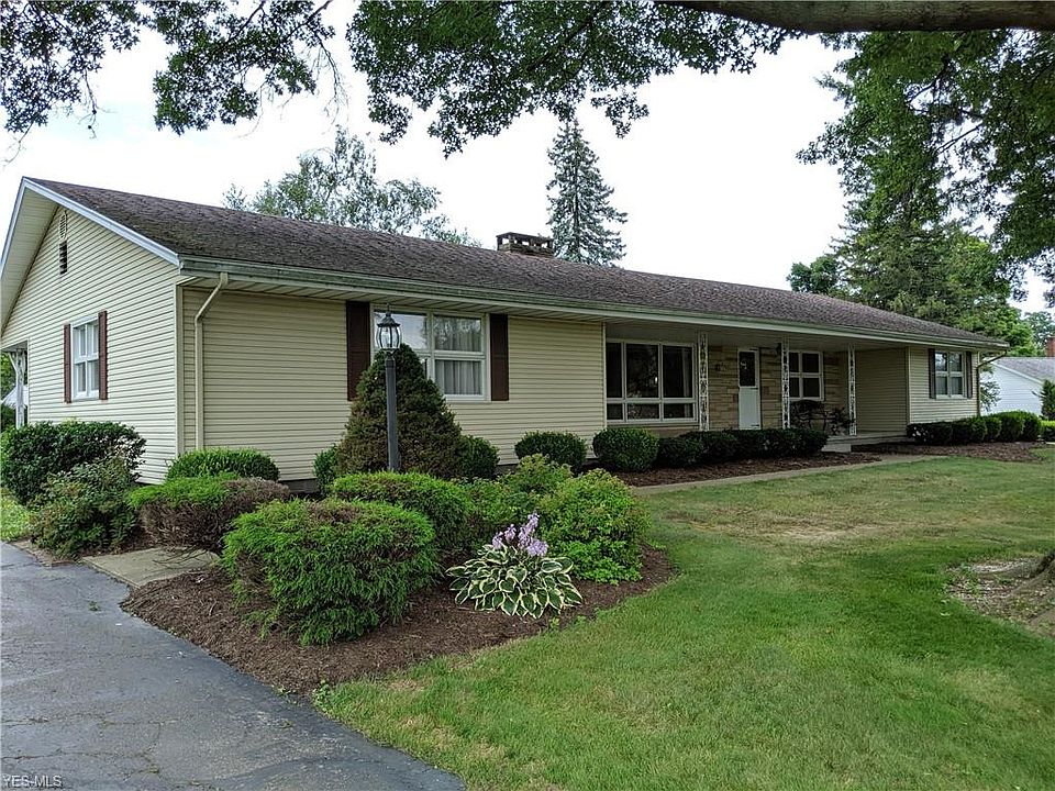 1st image of 1232 Center Dr