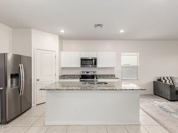 2979 E HOUSTON Drive, San Tan Valley, AZ 85143