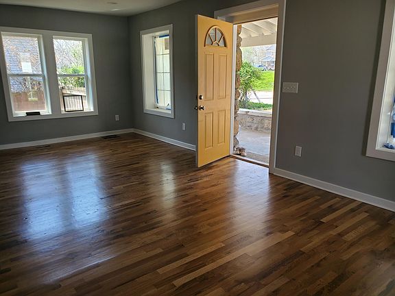 5th image of 4139 Lloyd St