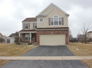 350 Prairie Ridge Dr, Minooka, IL 60447