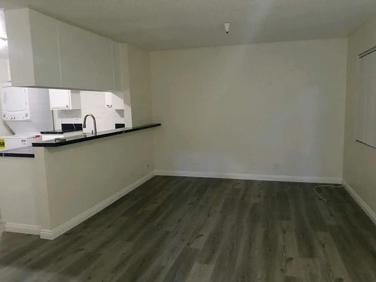 11431 Cedar Avenue — Photo 17
