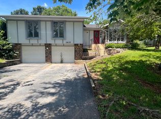 2625 W Sexton St, Springfield, MO 65810