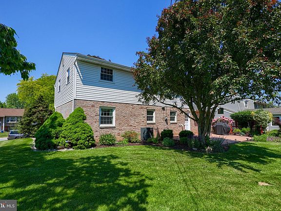 2nd image of 2143 Brockton Rd