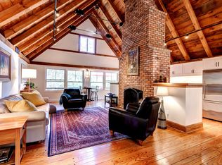 34 Squaw Brook Rd, Branford, CT 06405