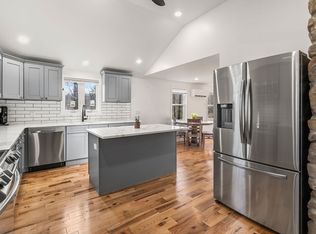 146 Warren Rd, Brimfield, MA 01010