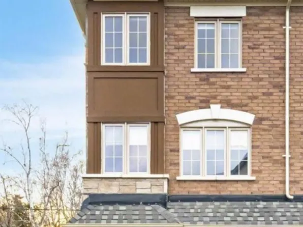 68 1st St #24, Orangeville, ON L9W 2E4