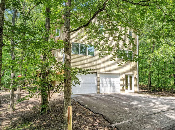 116 E Neptune Ave, Beverly Shores, IN 46301