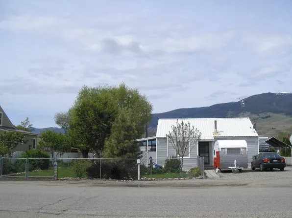 701 Hope Ave, Salmon, ID 83467
