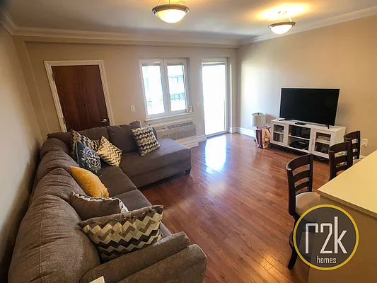 Rented by Realty 2000 Corp | media 30