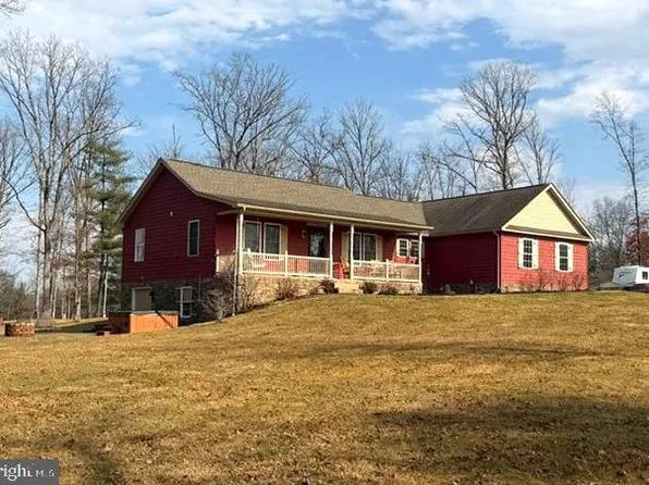 1156 Providence Church Rd, Hedgesville, WV 25427