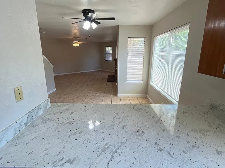 420 Ravenwood Way — Photo 12