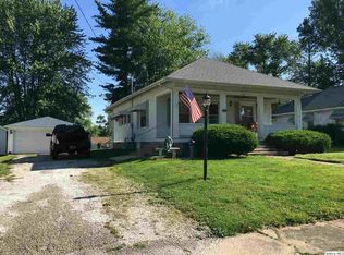 213 E 2nd St, Versailles, IL 62378