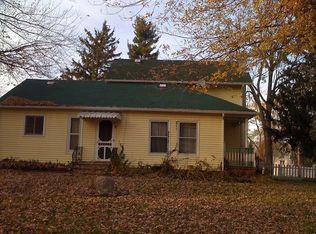 215 Henrietta St, Munith, MI 49259