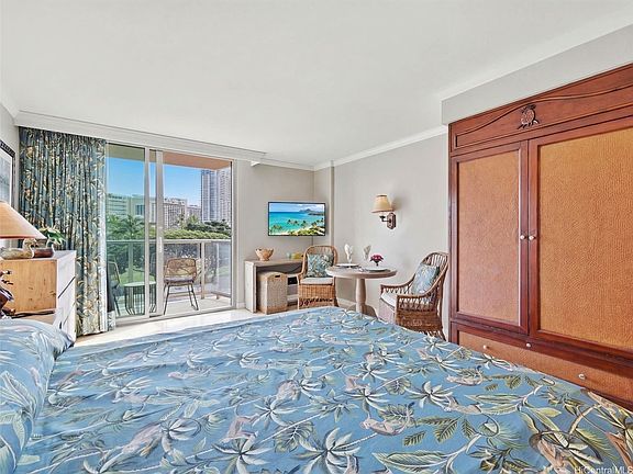 3rd image of 2045 Kalakaua Ave APT 214