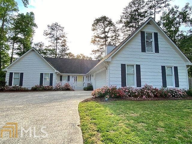 2nd image of 430 Berrypatch Ln SE