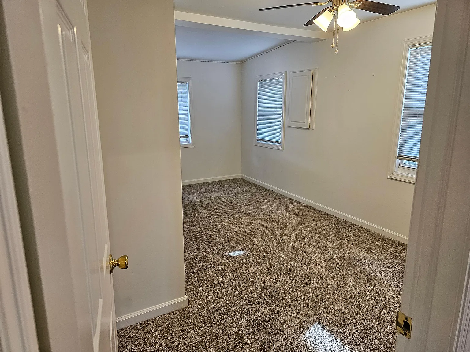 2 bed, $3,000 — Photo 4