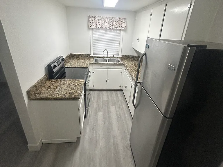1511 16th Ave #1 — Photo 3