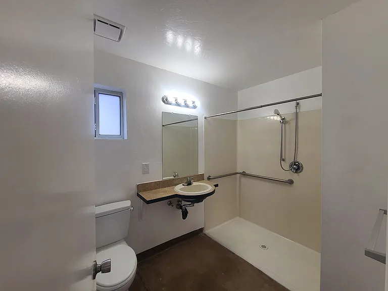 Cozy One-bedroom One-bathroom — Photo 13