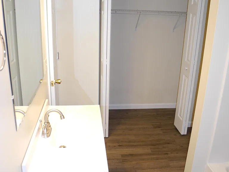 35 S Potomac St #4 — Photo 7