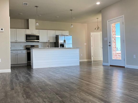 Living room/ Kitchen open floor plan