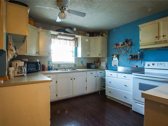 5th image of 16206 Parkview Dr
