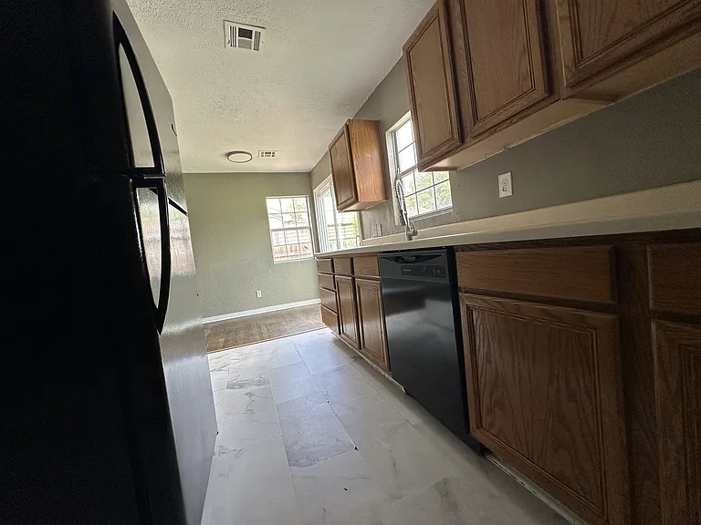 1206 Sandra Dr — Photo 8