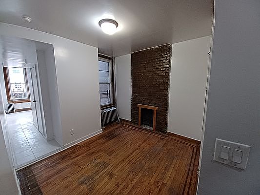 2nd image of 486 Kosciuszko St APT 2