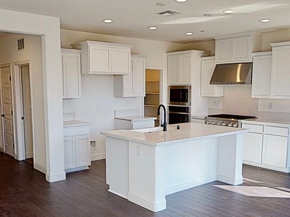 2nd image of 1508 Sprague Dr