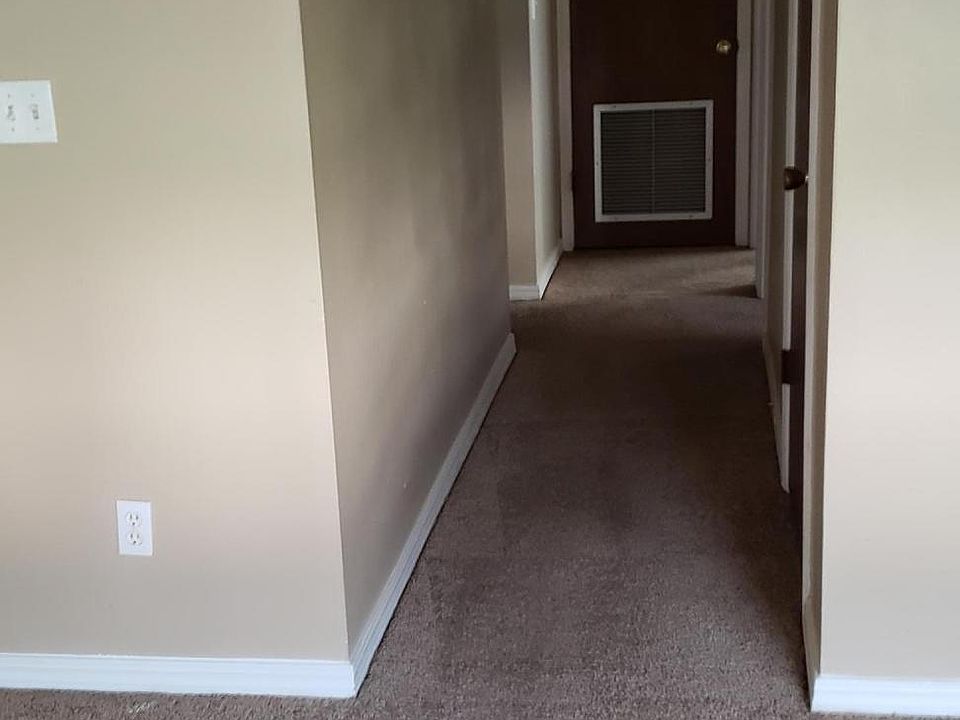 2nd image of 468 Bentwood Ln #B
