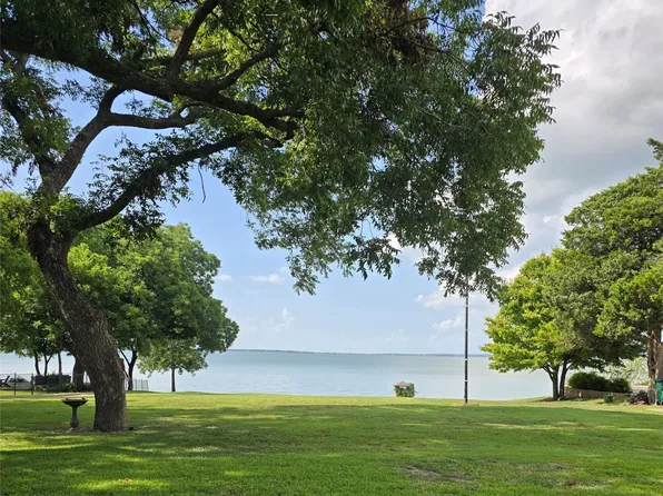 512 Terry Ln, Heath, TX 75032
