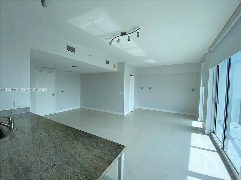 185 SW 7th St #4100 — Photo 1