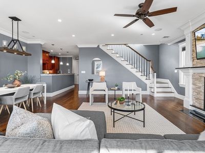9 M St APT 5, South Boston, MA, 02127