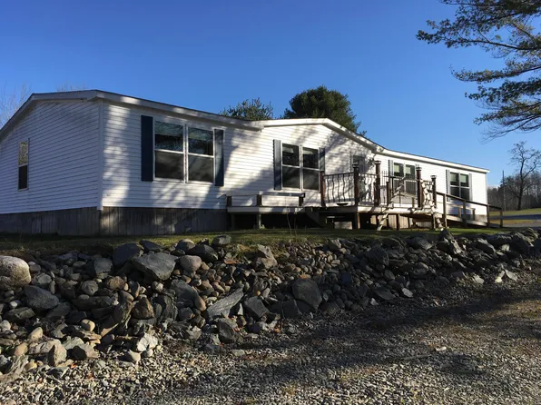 897 Main Street, Bradley, ME 04411