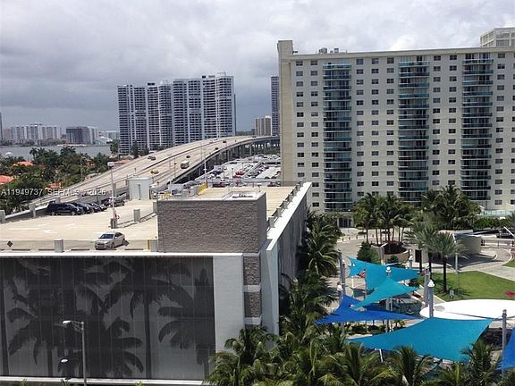 3rd image of 19201 Collins Ave #831